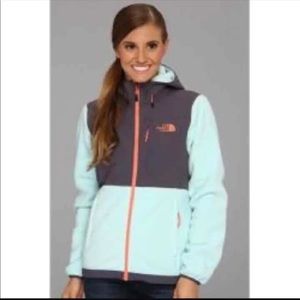 The north face fleece jacket women’s Xsmall